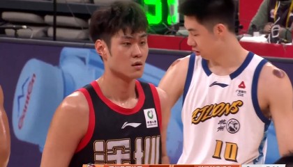 蜘蛛直播-CBA：上海队凭什么18连胜？小将6场20加，豪取11连胜